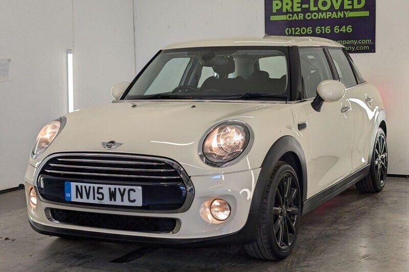 White Used 2015 Mini Cooper Hatch Hatchback | £6,400 (Fair price) - Image 1/1