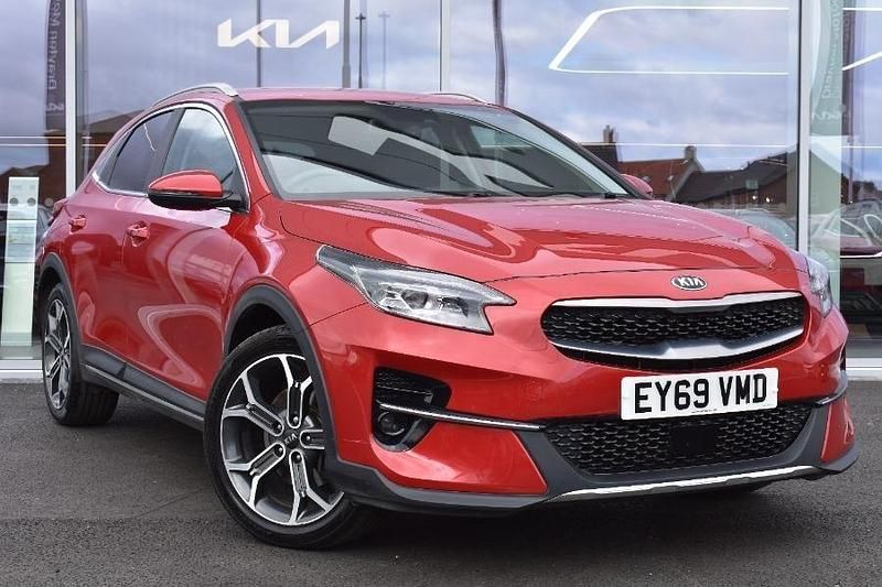 Red Used 2019 Kia XCeed 3 SUV | £12,977 (Fair price) - Image 1/4