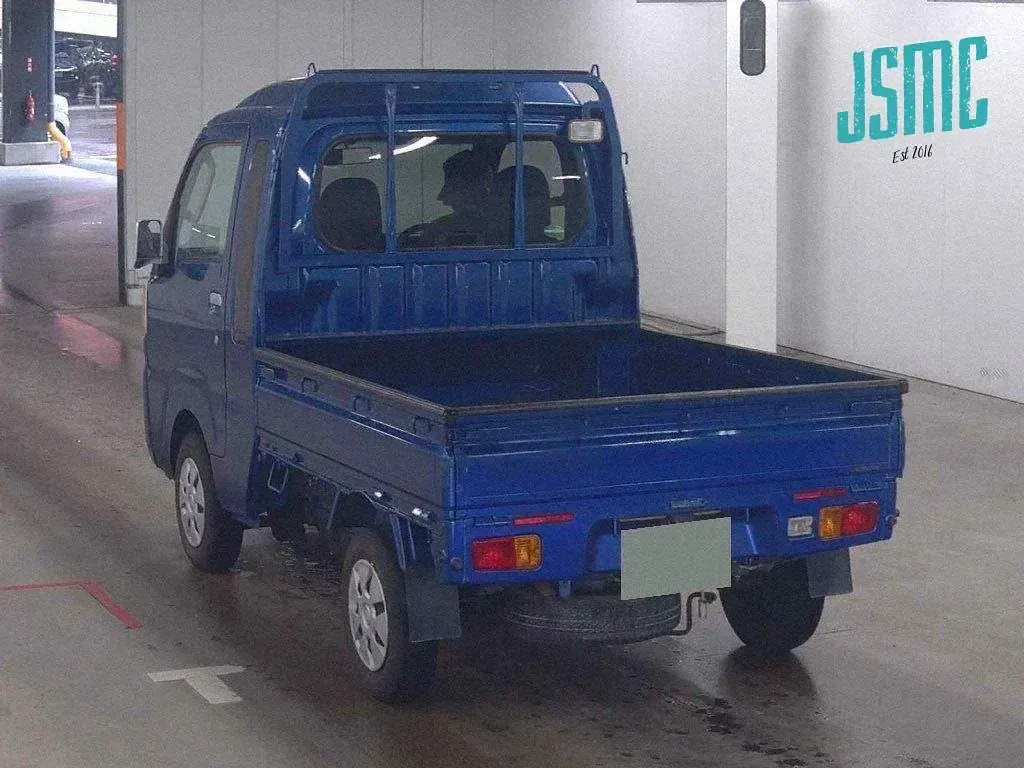Used Daihatsu Hijet 2016 Blue MPV