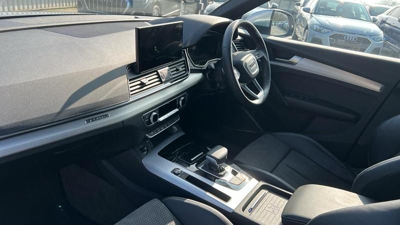 Used Audi Q5 S-Line 299 HP (219 kW) 2024 Silver SUV