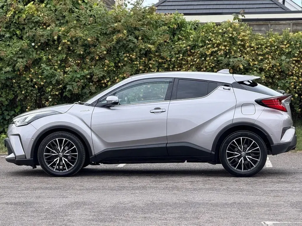 Used Toyota C-HR 122 HP (89 kW) 2020 Silver SUV