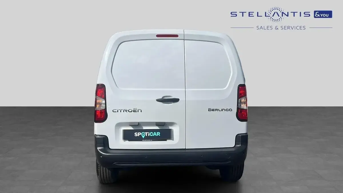 New Citroën Berlingo 101 HP (74 kW) 2026 White MPV