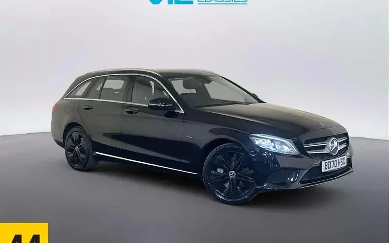 Usado Mercedes C300e Sport Edition 306 HP (225 kW) 2021 Carrinha