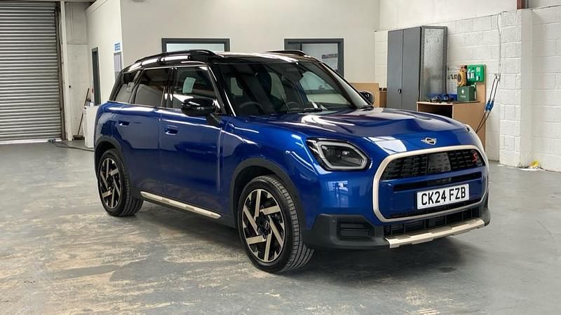 Used Mini Countryman Exclusive 218 HP (160 kW) 2024 Blue SUV