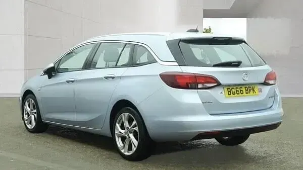 Begagnad Vauxhall Astra SRi 150 HK (110 kW) 2016 Silver Kombi