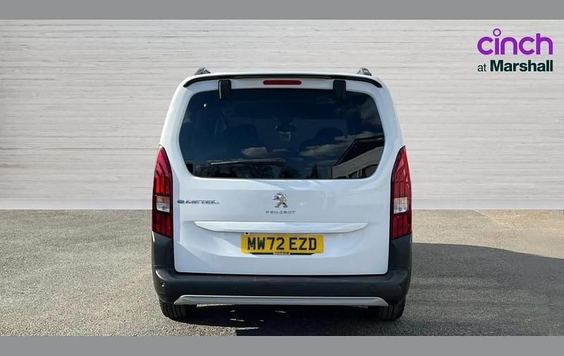 Used Peugeot e-Rifter Allure Premium 94 kW (128 HP) 2022 White MPV