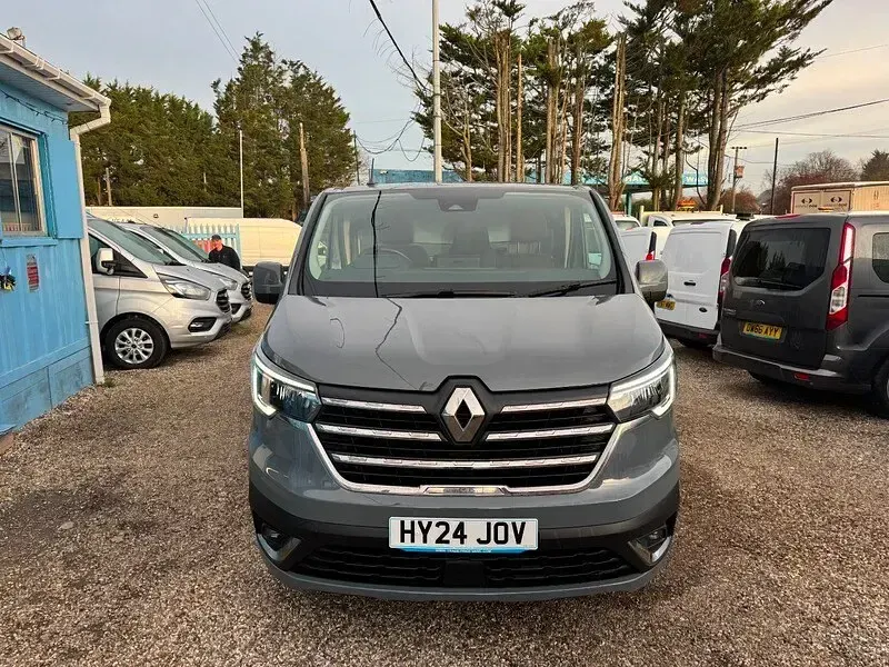 Used Renault Trafic 130 HP (95 kW) 2024 Grey MPV