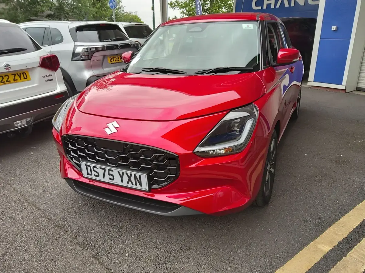 Used Suzuki Swift 82 HP (60 kW) 2025 Red Hatchback