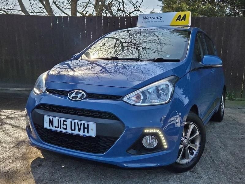 Used Hyundai i10 Premium 87 HP (63 kW) 2015 Blue Hatchback