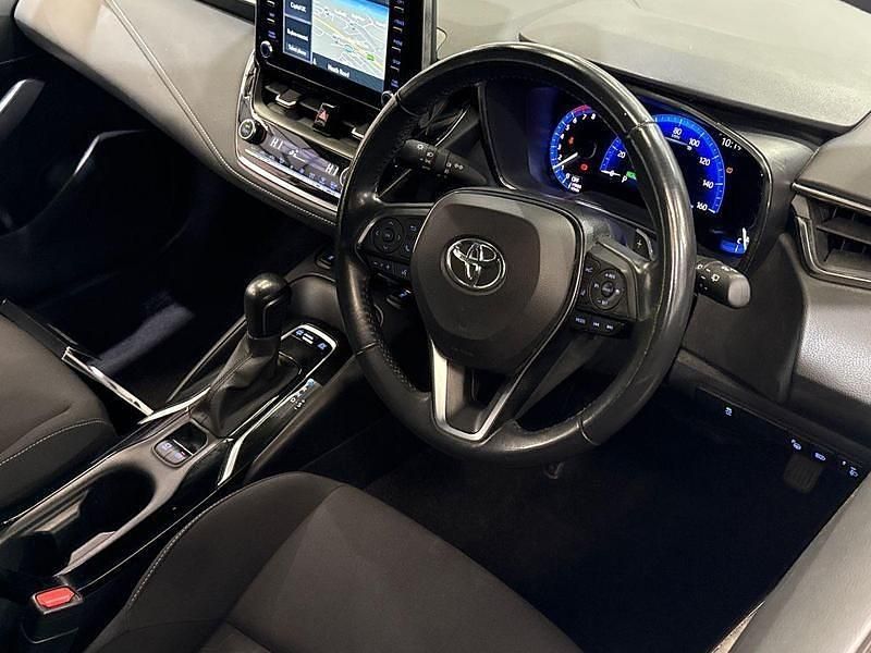 Begagnad Toyota Corolla 184 HK (135 kW) 2020 Vit Kombi