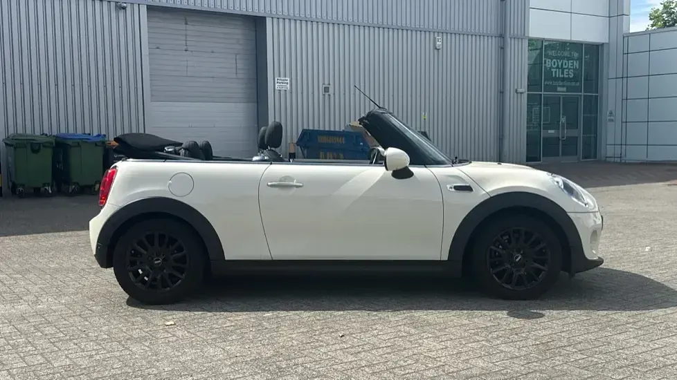 Used Mini Cooper Cabriolet 134 HP (98 kW) 2016 White Cabriolet