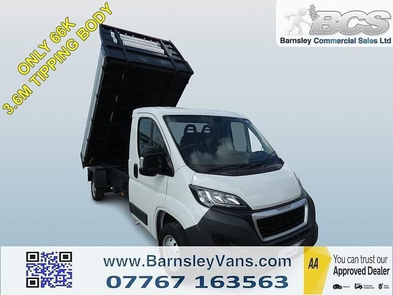Alpine white Used 2018 Peugeot Boxer Van | £11,995 (Fair price) - Image 1/3