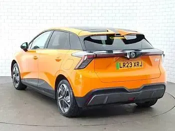 Used MG MG4 EV Trophy 149 kW (203 HP) 2023 Orange Hatchback