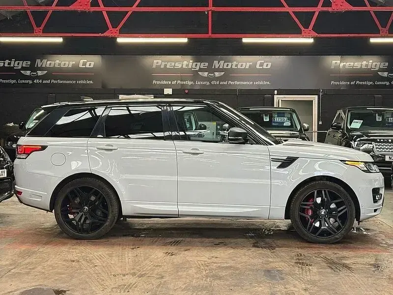 Usado Land Rover Range Rover Sport Autobiography Dynamic 306 CV (225 kW) 2017 Blanco SUV