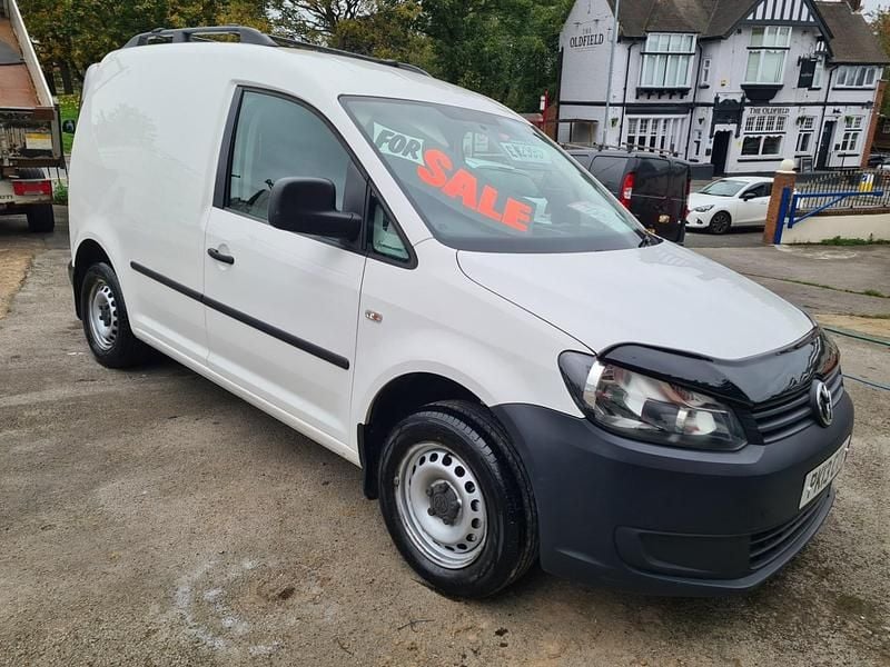 White Used 2013 VW Caddy MPV | £2,995 (Good price) - Image 1/4