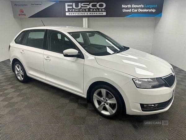 White Used 2018 Skoda Rapid SE Hatchback | £6,995 (Fair price) - Image 1/4