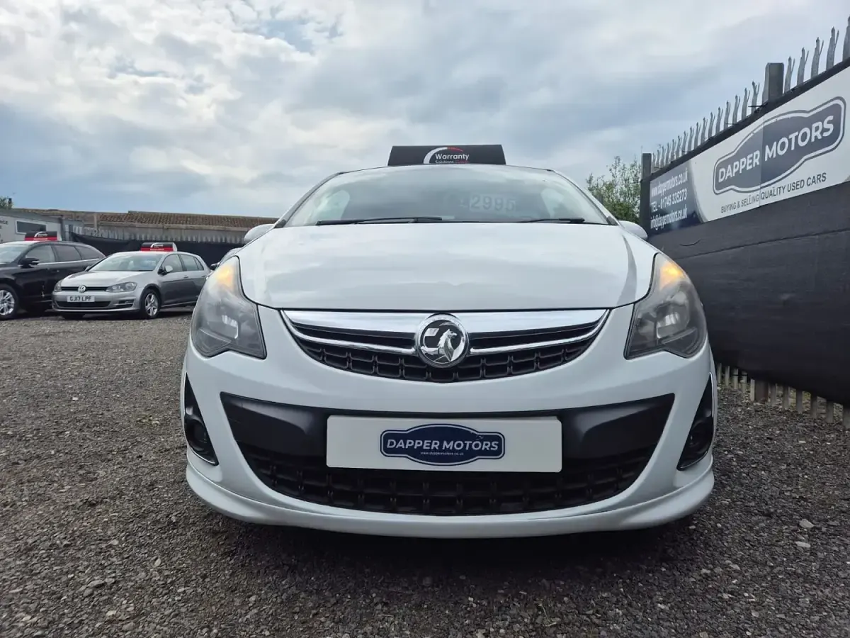 Second-hand Vauxhall Corsa Edition 2013 Alb Hatchback
