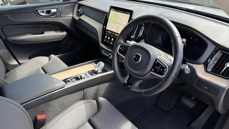 Used Volvo XC60 Plus 2025 Silver SUV