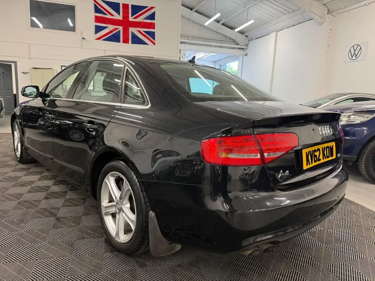 Used Audi A4 Business 134 HP (98 kW) 2013 Black Sedan
