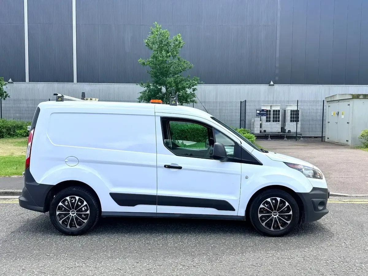 Used Ford Transit Connect 100 HP (73 kW) 2016 White MPV
