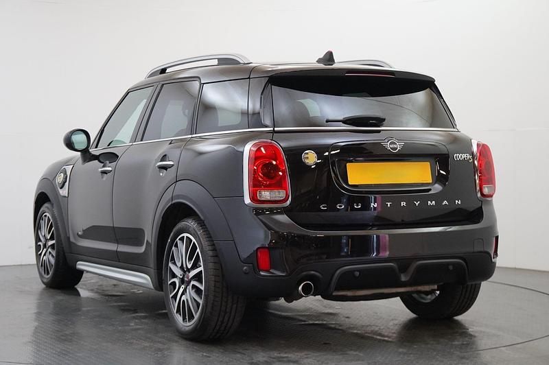 Used Mini Cooper S Countryman Sport 221 HP (162 kW) 2019 Black SUV