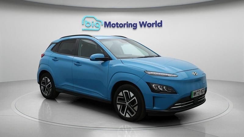 Used 2022 Hyundai Kona Premium SUV | £13,880 (Fair price) - Image 1/4