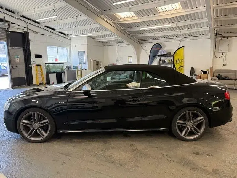 Usado Audi S5 Cabriolet 333 HP (244 kW) 2013 Preto Cabrios