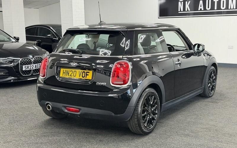 Used Mini Cooper Classic 136 HP (100 kW) 2021 Hatchback