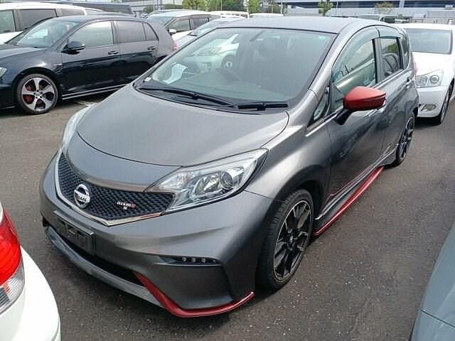 Begagnad Nissan Note Nismo 2025 Grå Halvkombi
