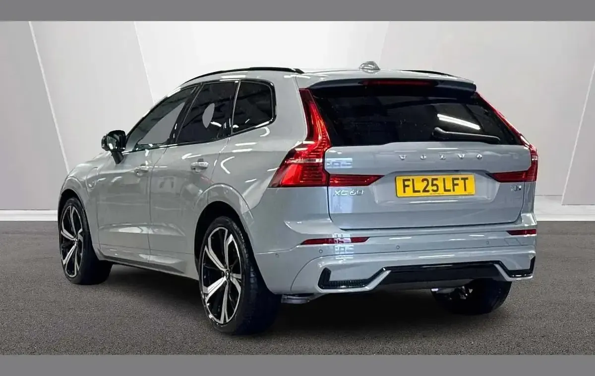 Used Volvo XC60 Ultra 455 HP (334 kW) 2025 Grey SUV