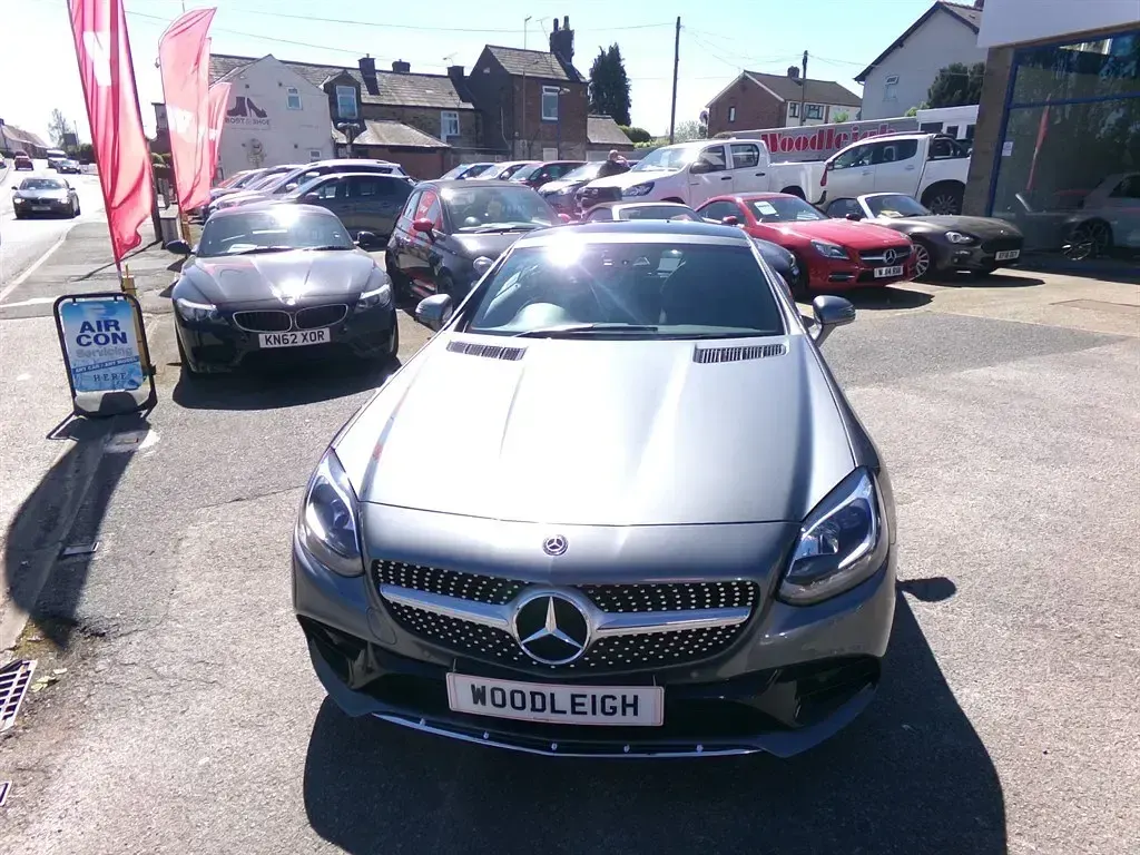 Usado Mercedes SLC300 AMG line 2019 Cinzento Cabrios