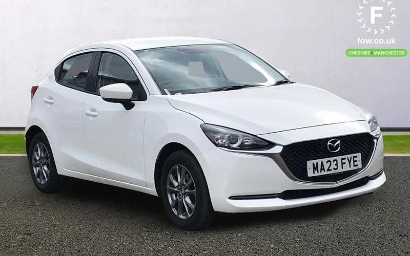 Usado Mazda 2 75 HP (55 kW) 2023 Branco Citadino