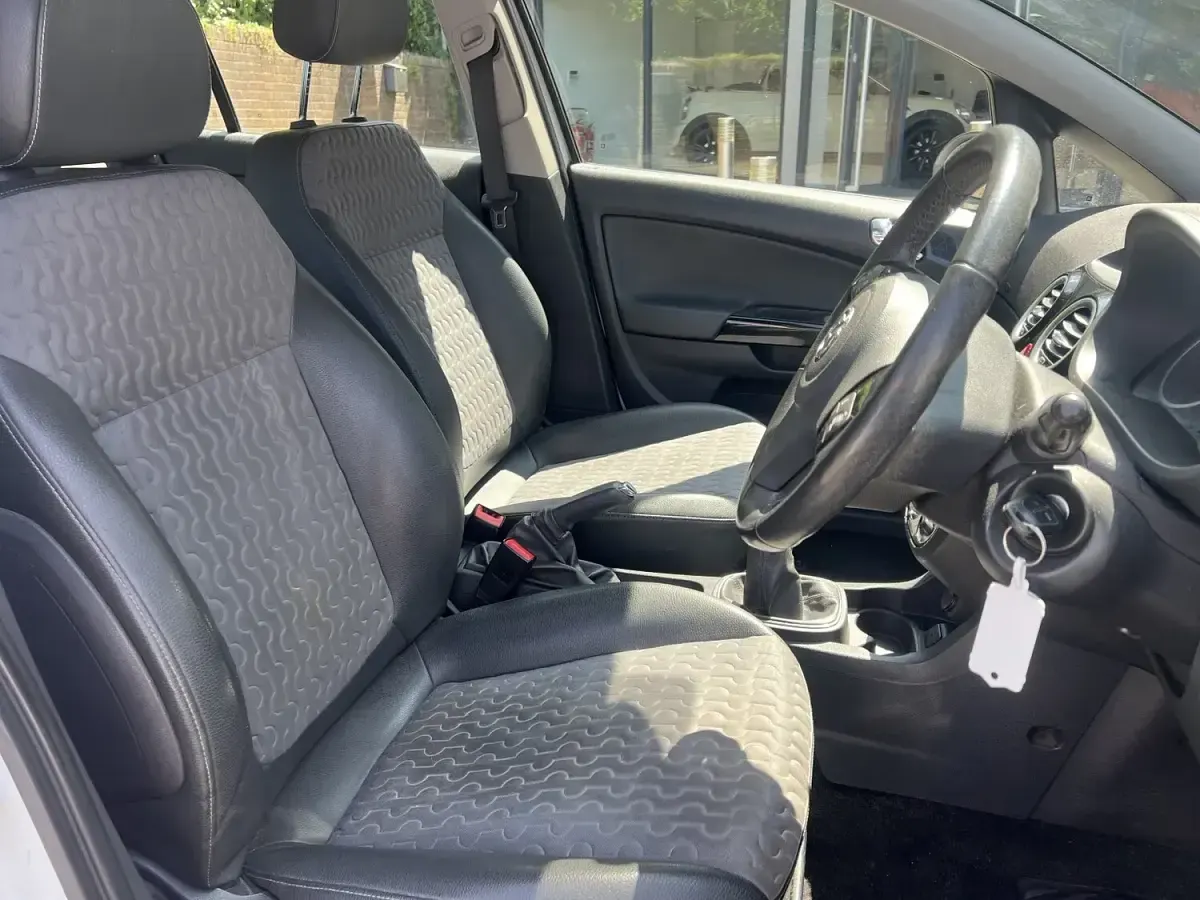 Used Vauxhall Corsa 2013 White Hatchback