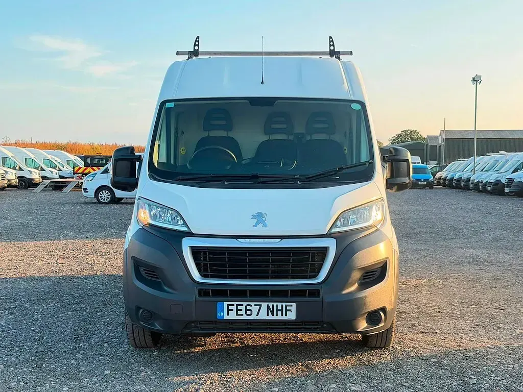 Used Peugeot Boxer 130 HP (95 kW) 2017 White Van