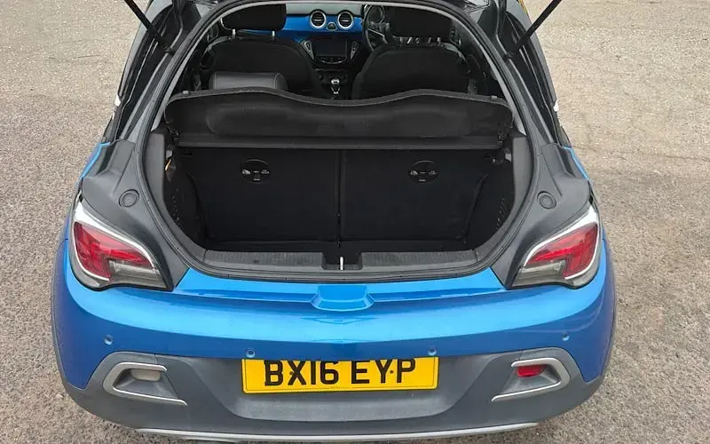 Used Vauxhall Adam Rocks Rocks 87 HP (63 kW) 2015 Blue Hatchback