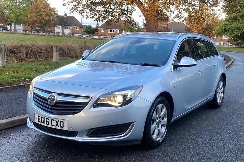 Used Vauxhall Insignia 136 HP (100 kW) 2016 Silver Estate