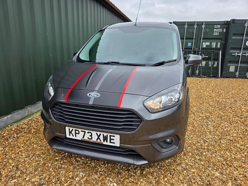 Begagnad Ford Transit Sport 2023 Grå Van