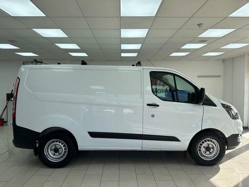 Used Ford Transit Custom 105 HP (77 kW) 2018 White Van