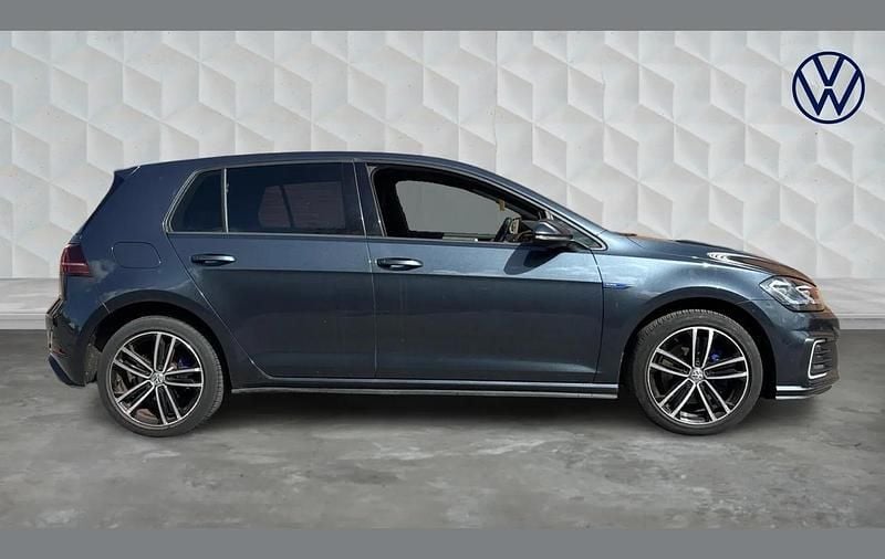 Used VW Golf VIII GTE 200 HP (147 kW) 2020 Blue Hatchback