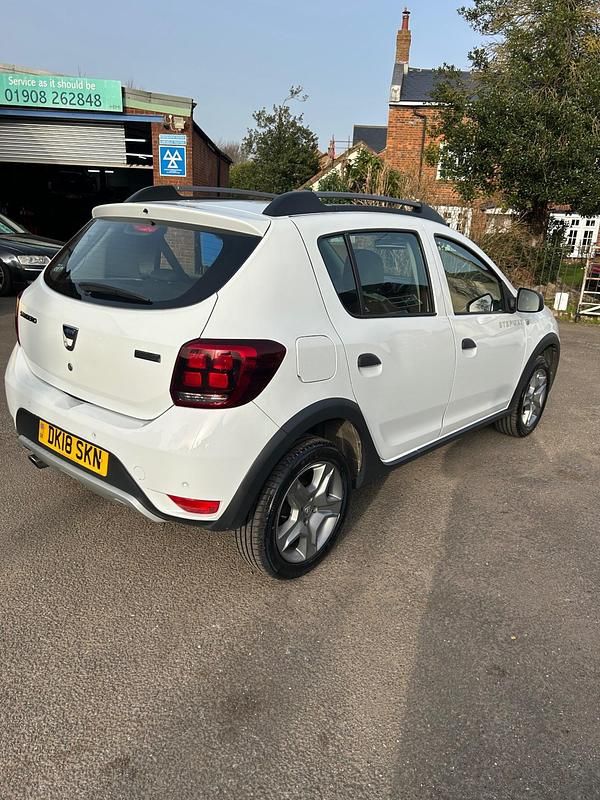 Usado Dacia Sandero Comfort 2018 Branco Citadino