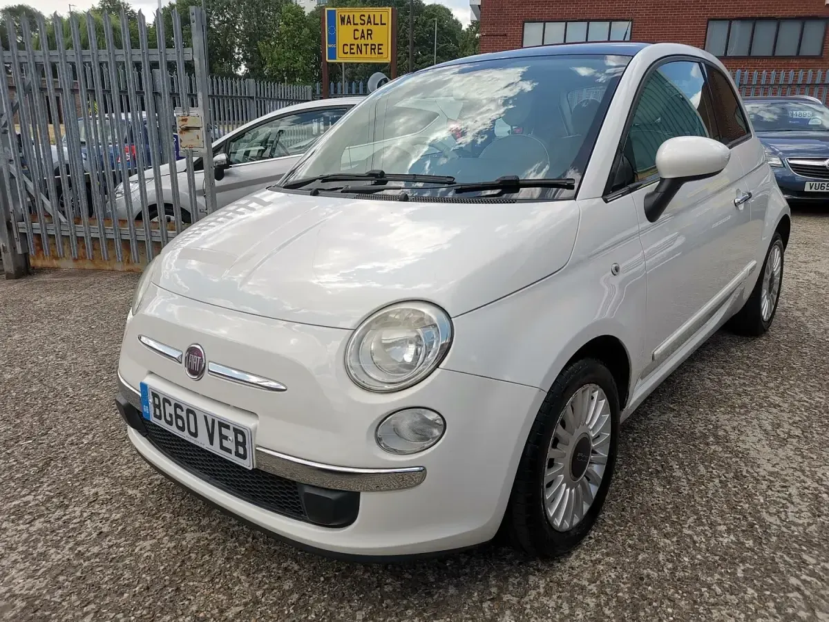 Used Fiat 500 Lounge 69 HP (50 kW) 2010 White Hatchback