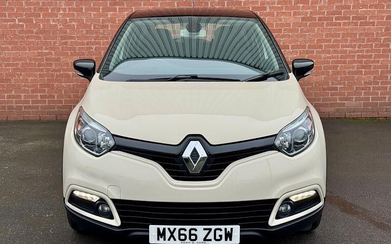 Used Renault Captur Dynamique 90 HP (66 kW) 2016 SUV