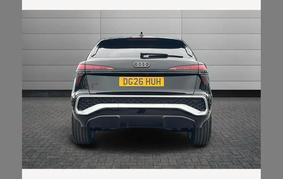 New Audi Q3 S-Line 150 HP (110 kW) 2026 Black SUV