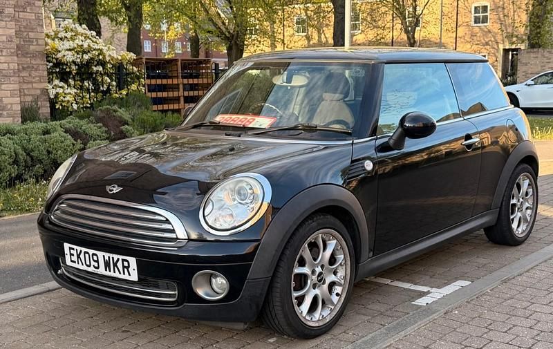Używany Mini Cooper Hatch 2009 Czarny Hatchback