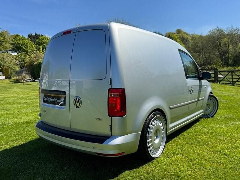 Used VW Caddy Highline 150 HP (110 kW) 2017 Silver MPV