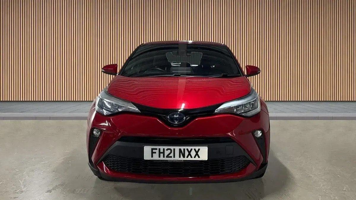 Used Toyota C-HR 122 HP (89 kW) 2021 Red SUV