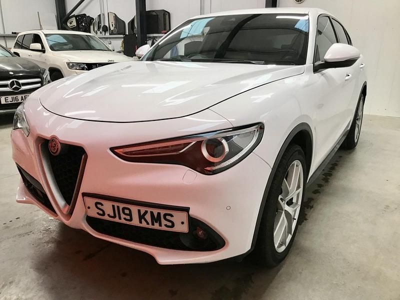 Used Alfa Romeo Stelvio 210 HP (154 kW) 2019 White SUV
