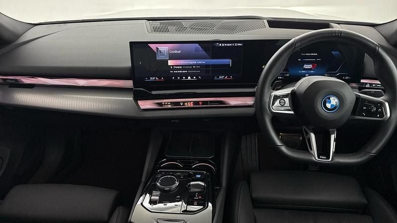 Used BMW i5 M Sport 250 kW (340 HP) 2025 White Sedan