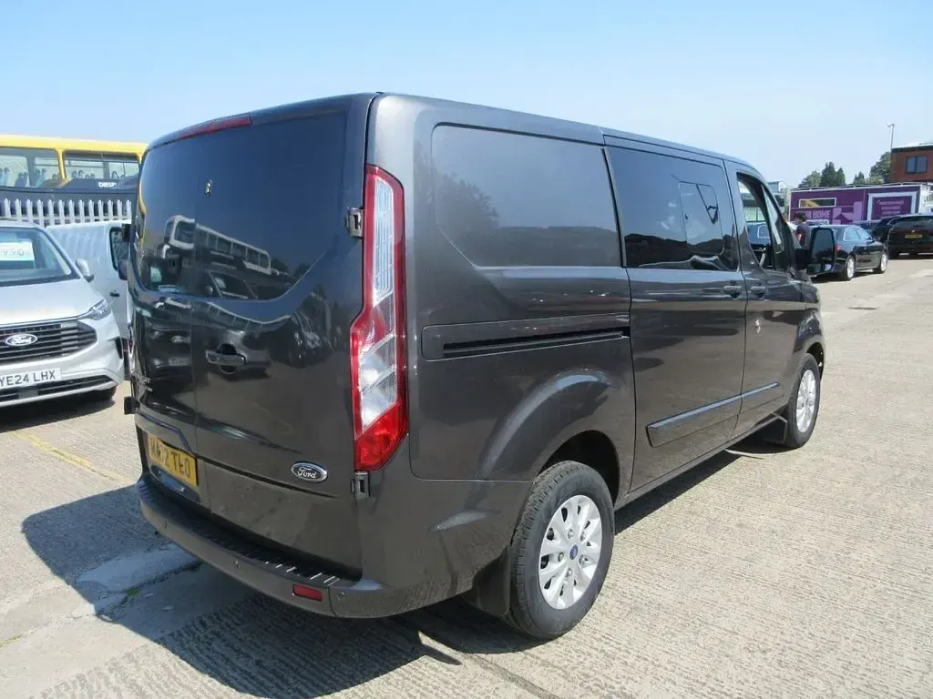 Used Ford Transit Custom Limited 130 HP (95 kW) 2026 Grey Estate