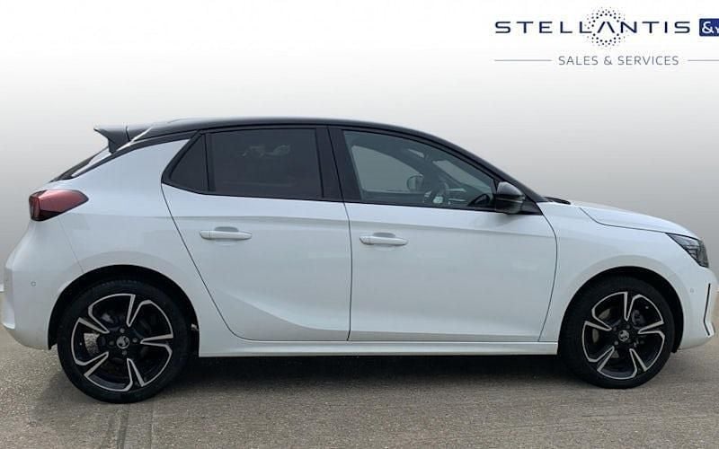 Used Vauxhall Corsa S 131 HP (96 kW) 2024 White Hatchback